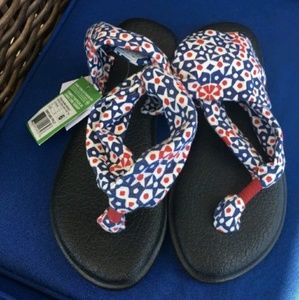 **Sanuk size 6